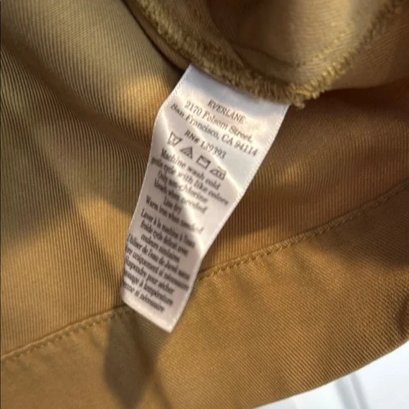 Everlane - The Relaxed Tee in Buttersoft - Picture 3 of 3